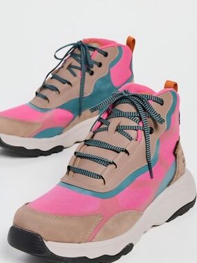 Teva Geotrecca Wmns Size 7 Hiking boots